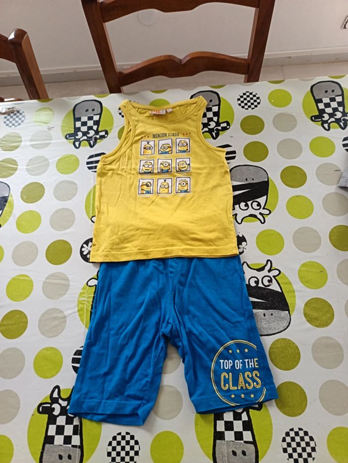 Débardeur + short Les Minions 4 ans