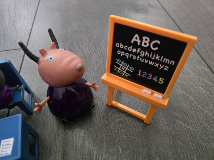 En classe avec Peppa Pig - photo numéro 5