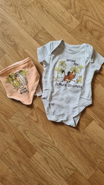 Bodie roi lion + bavoir