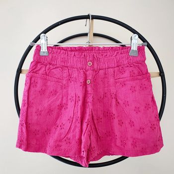 8 9 ans short effet broderie étiquette coupée