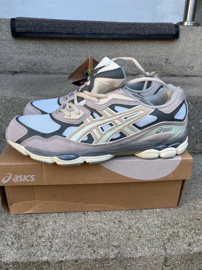 Baskets asics gel NYC pointure 45 - photo numéro 1