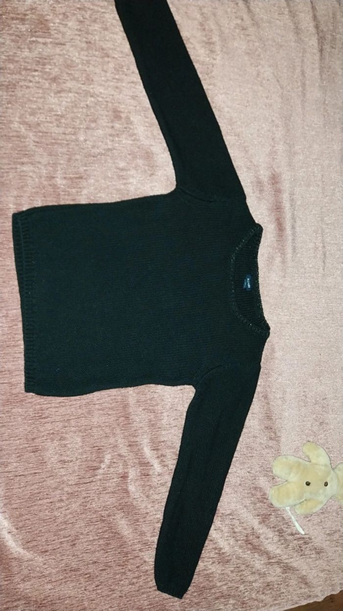 Pull noir col rond et pailleté très bon état by Kiabi Taille 6 ans - photo numéro 8