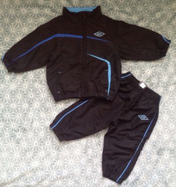 Ensemble jogging Umbro 12/18 mois
