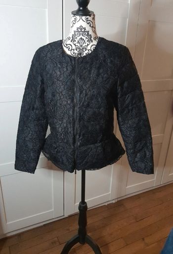 Veste dentelle matelassée