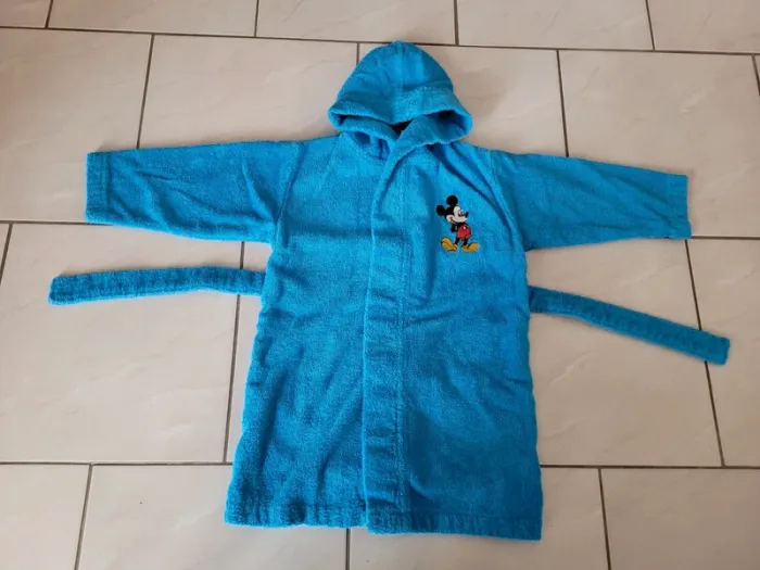 Peignoir de bain garçon Disney en 2/4 ans - photo numéro 2