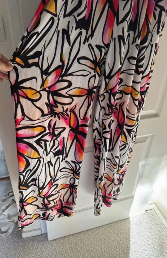 Combinaison pantalon neuve - photo numéro 4