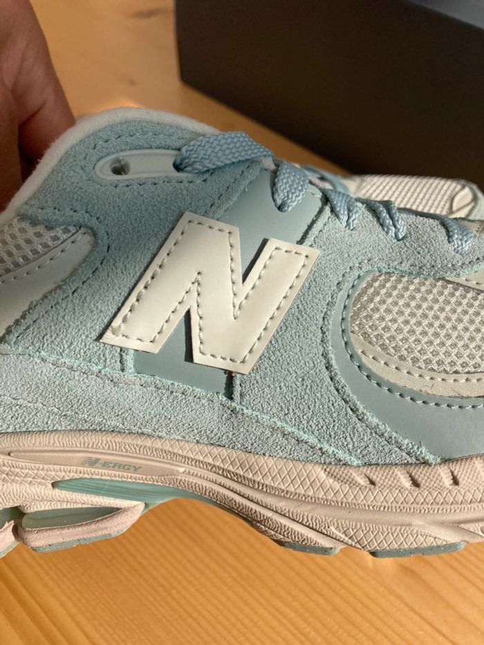 Baskets Basses Femme New Balance 2002R Pistache - Taille 38 - photo numéro 9