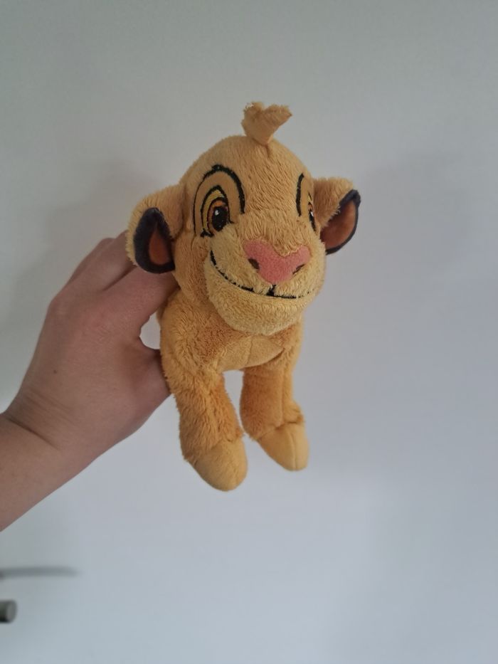 Peluche roi lion