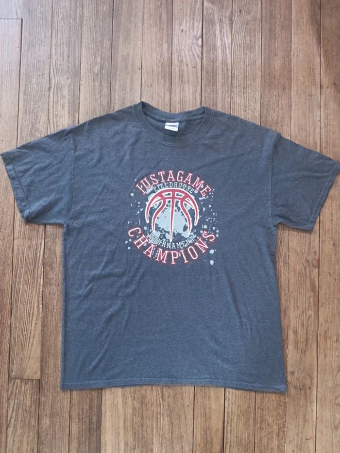 T-shirt basketball universitaire fieldhouse champions L