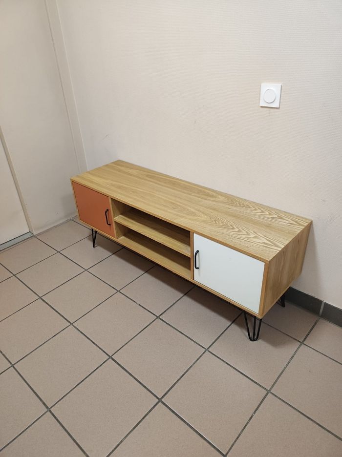 Meuble télé le twist coloré / bois