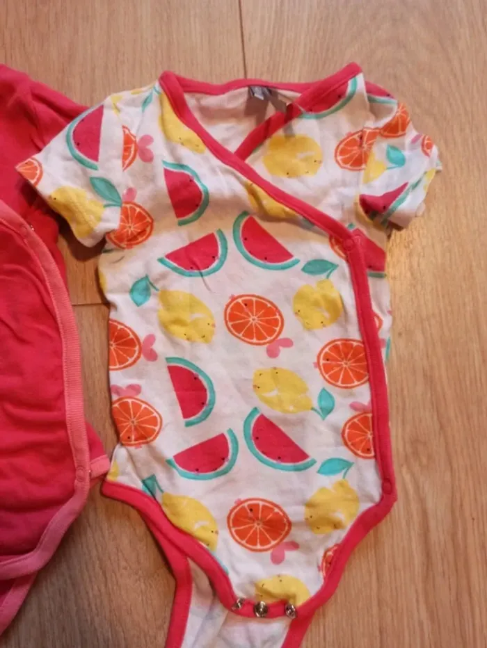 Lot de 5 bodies - photo numéro 6