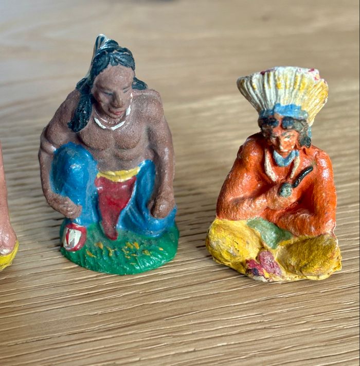 Rare-Lot de 4 Indiens en Composition des Années 60 Peints à la Main - photo numéro 2