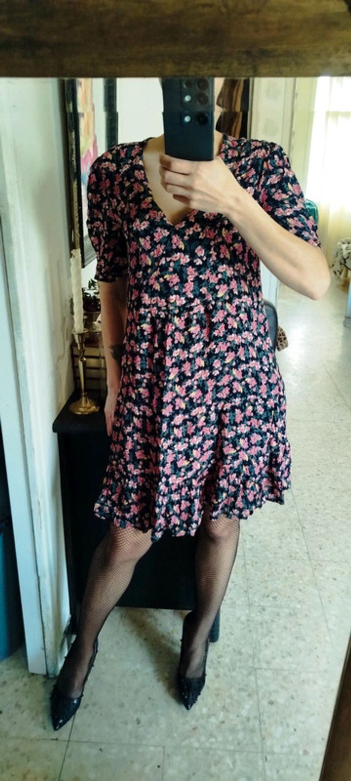 Robe noire fleuries - photo numéro 3