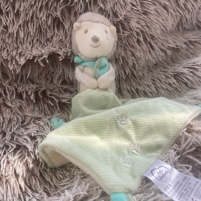 Doudou hérisson mouchoir mots d’enfants