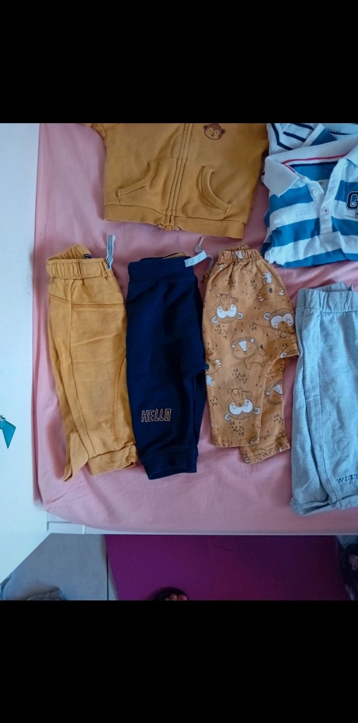 Lot vêtements garçon 9 mois - photo numéro 2