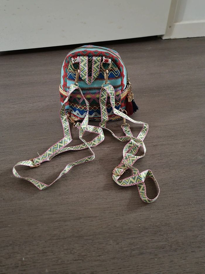 Mini sac a dos coloré pompons - photo numéro 2