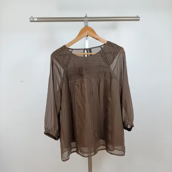 Blouse fluide taupe semi-transparente manches 3/4 plissée – taille M/L estimée A1275