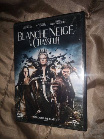 DVD blanche neige et le chasseur