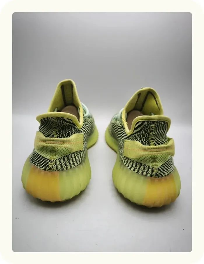 Baskets Adidas Yeezy boost 350 Taille 44 - photo numéro 4