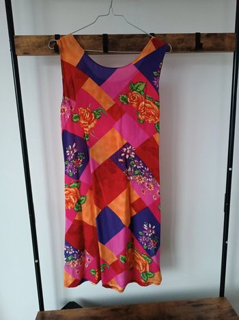 Robe coloré fleurie taille 1