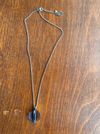 Collier.