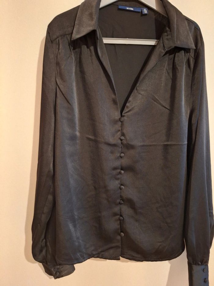 Chemisier satin neuf