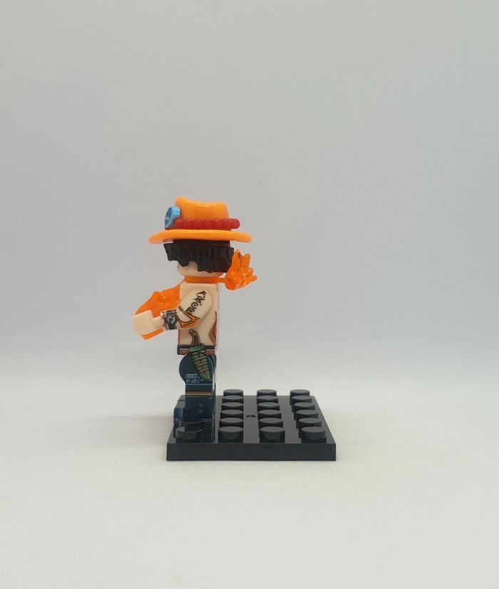 🌊 Figurine One Piece - Portgas D. Ace - (Style Lego) 🌊 - photo numéro 2