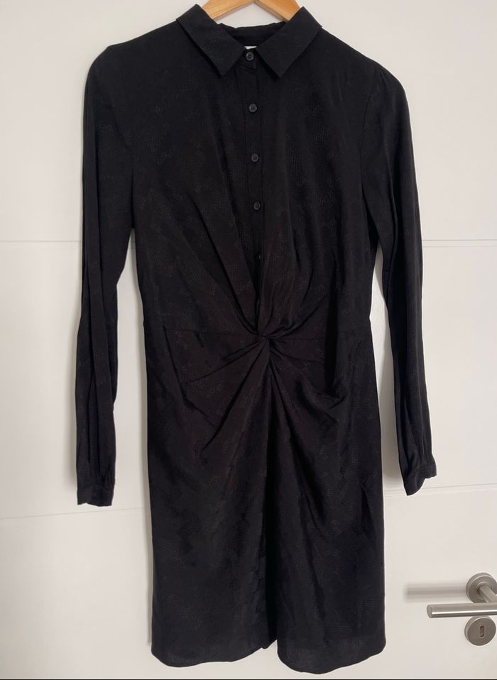 🖤 Robe noire cintrée satinée Camaïeu 🖤