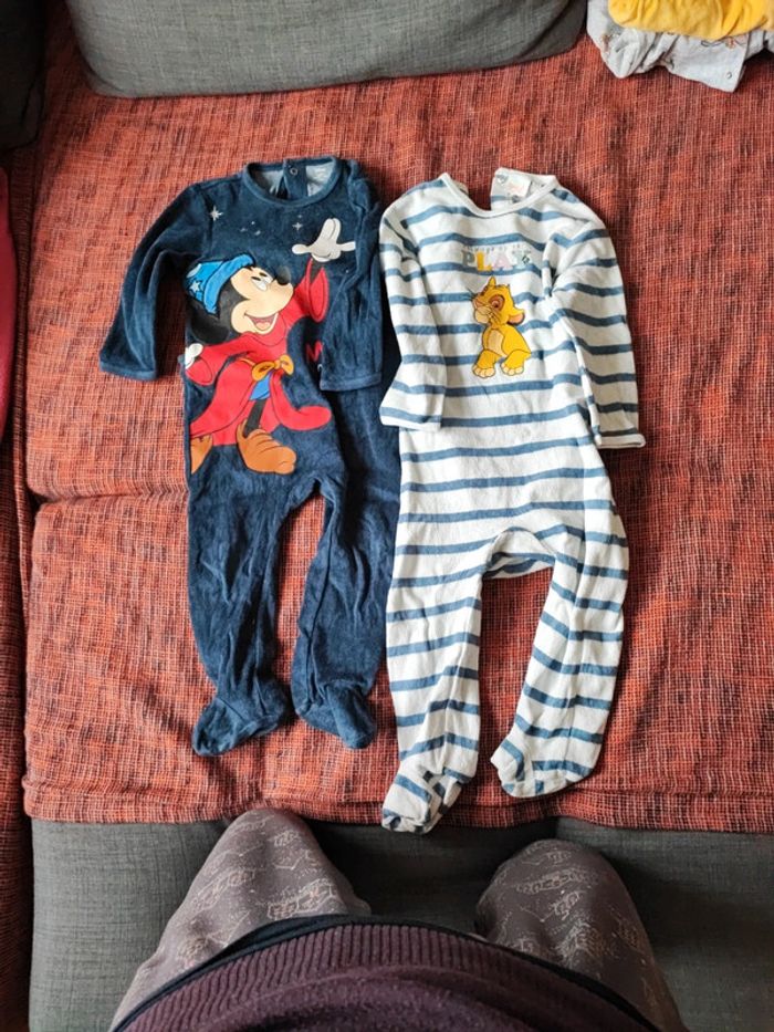 Pyjama velours lot 24 mois - photo numéro 3