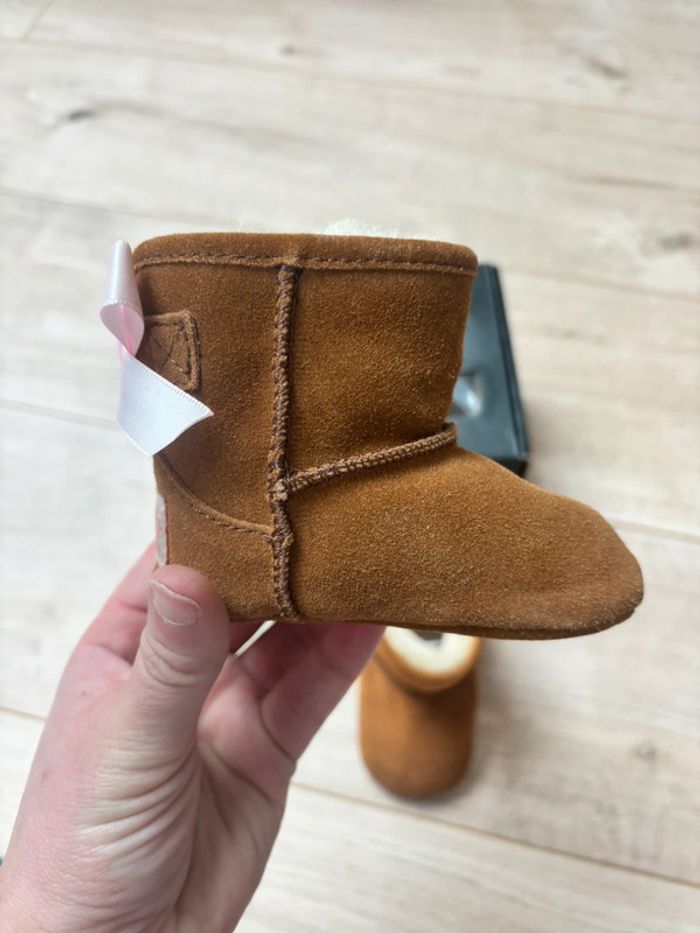 Mini Uggs 0/1mois - photo numéro 5