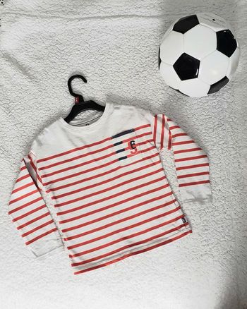 T-shirt rayé gris et rouge 4 ans Okaïdi