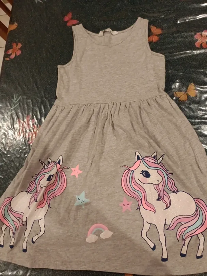 Robe 8 10 ans hm licorne