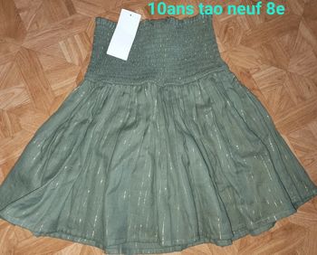 Jupe 10ans neuf tape à l'œil