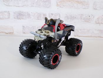 Monster Trucks - Monster Jam - Pirate Curse (J25)
