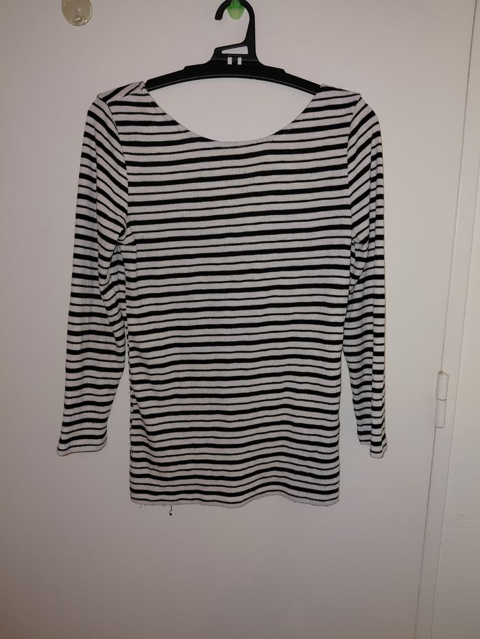 Maillot manche longuerayé avec dos nue