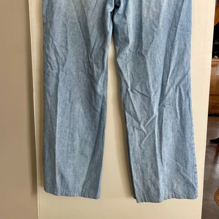 Jean droit bleu clair effet usé Stradivarius taille 42 (L), 100% coton, made in Cambodia V071 - photo numéro 6