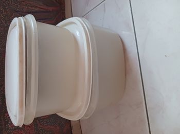 lot de 2 boites carrée avec leurs couvercles blancs