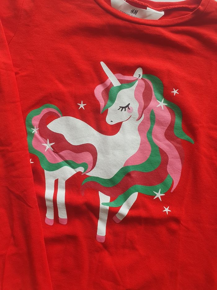 Tee-shirt rouge H&M 8 ans - photo numéro 3