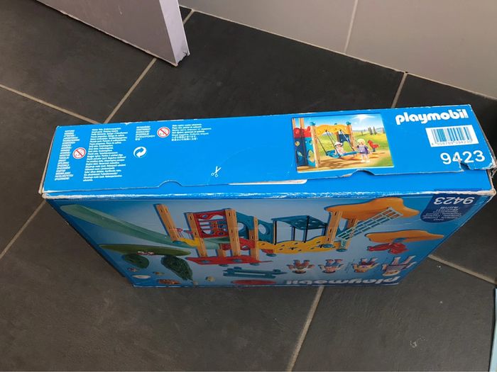Playmobil Family Fun 9423 Parc de jeu avec toboggan complet - photo numéro 9
