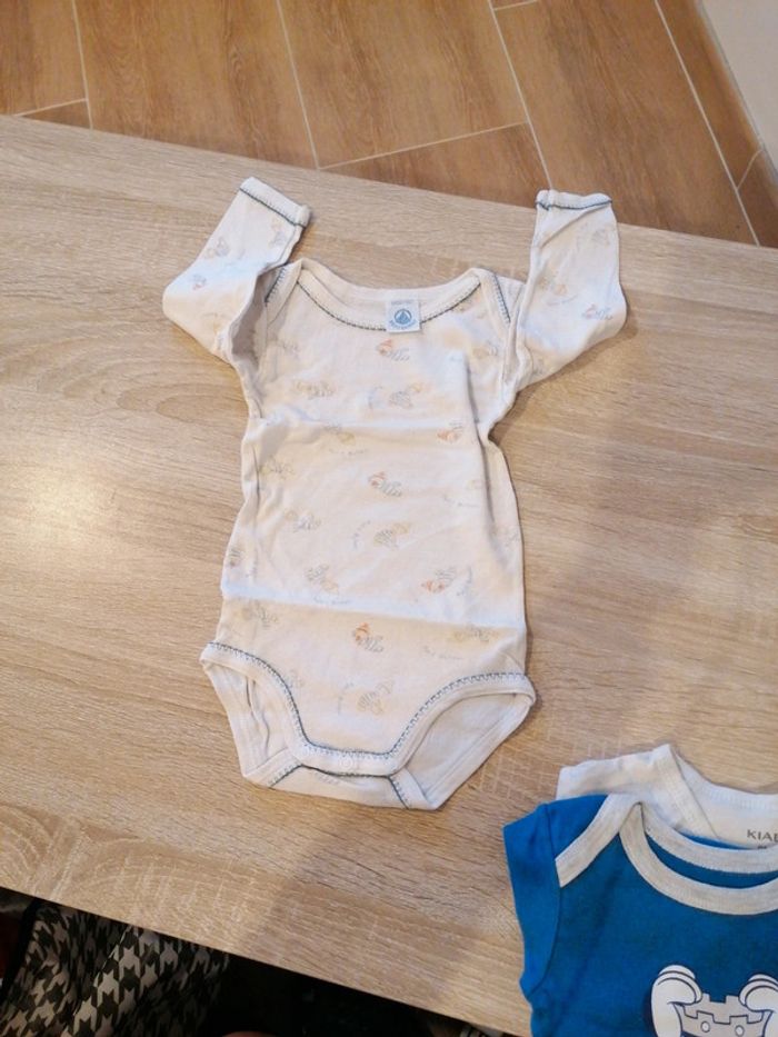 4 bodies - photo numéro 4