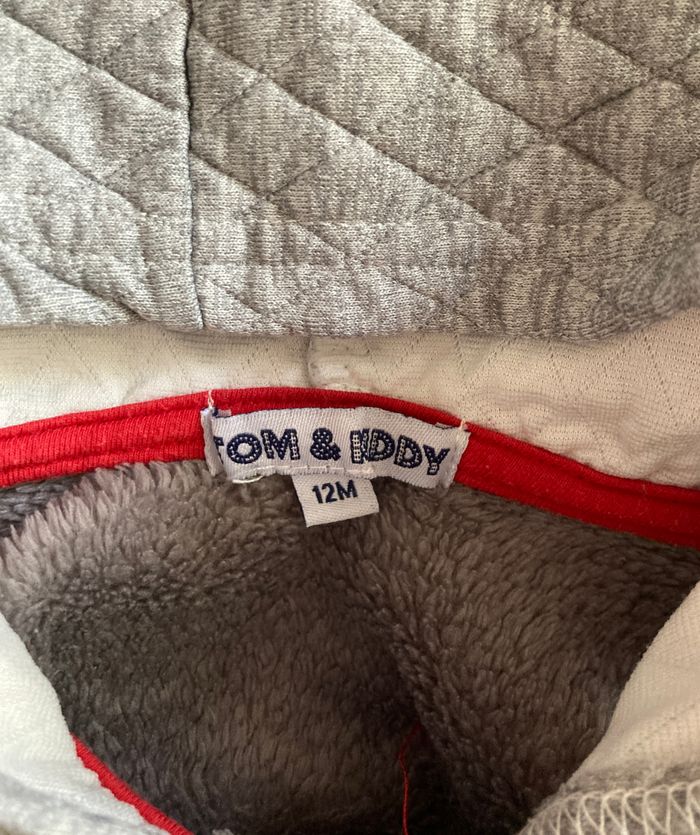 gilet zippé à capuche sans manches taille 1 an - photo numéro 4