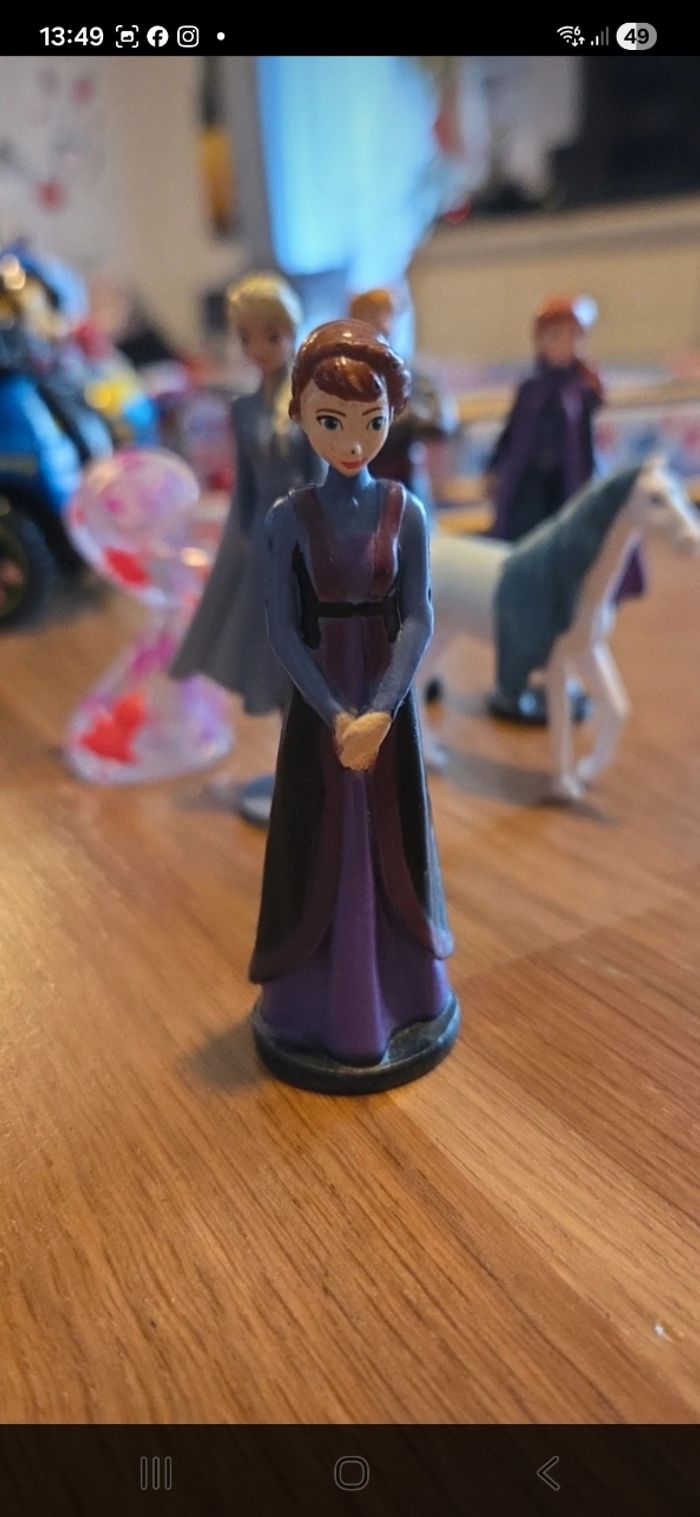 9 Figurines personnages de la reine des neiges 2 Disney - photo numéro 5