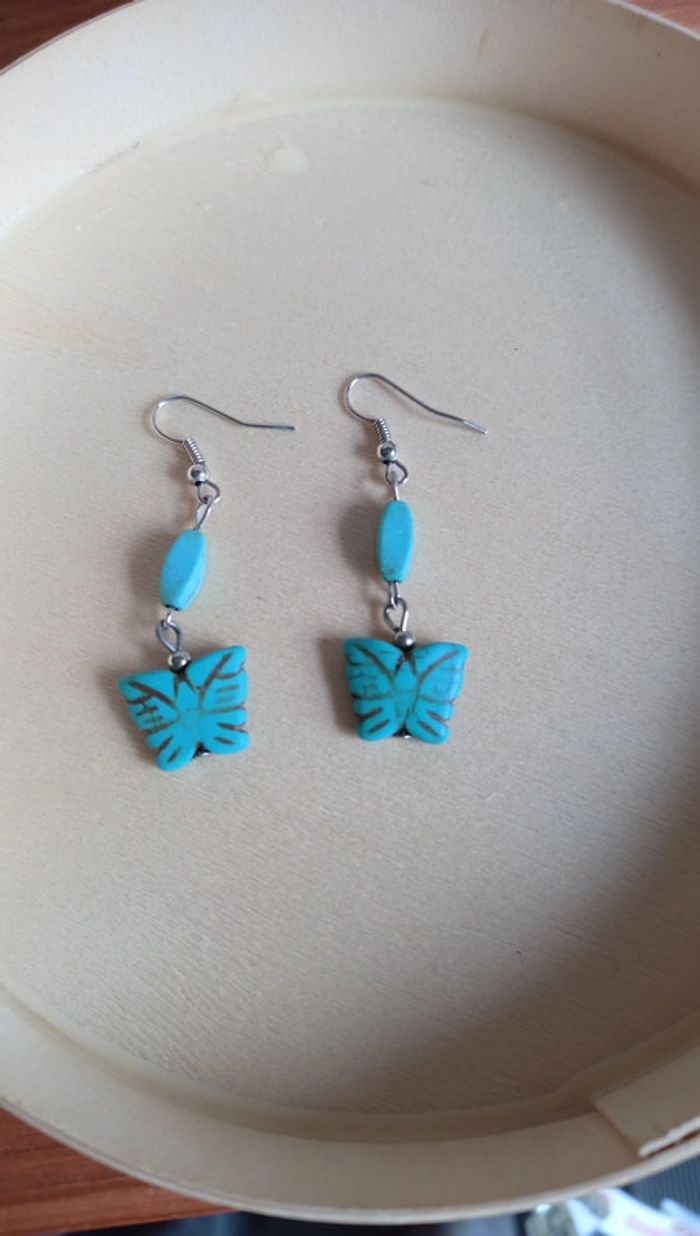 Boucles d'oreilles pendantes Papillons turquoise
