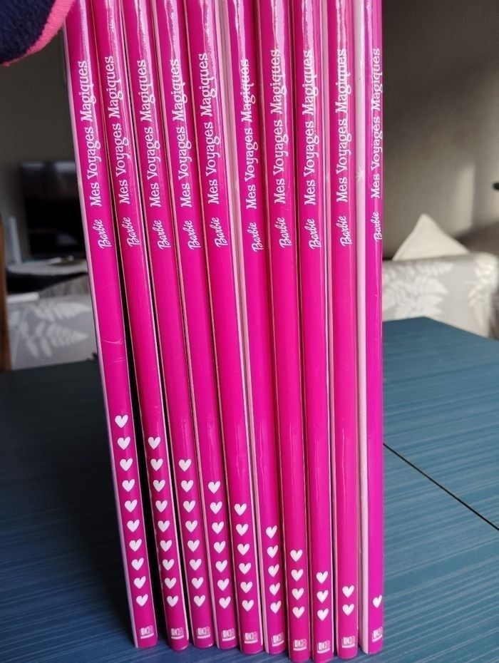 LOT Livre Barbie voyage magique - photo numéro 2