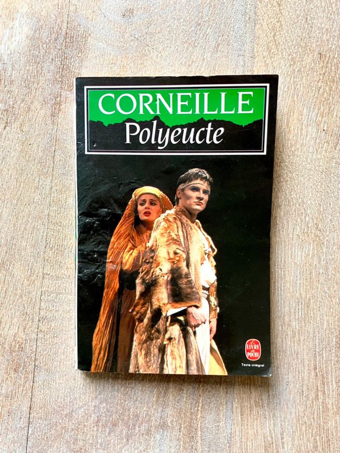 Livre de poche tragédie Polyeucte de Corneille