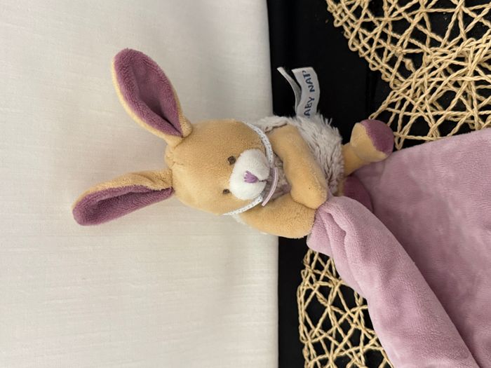 Doudou Babynat Lapin Luminescent rose mauve violet Mouchoir coeur Les Lumilunes - photo numéro 4