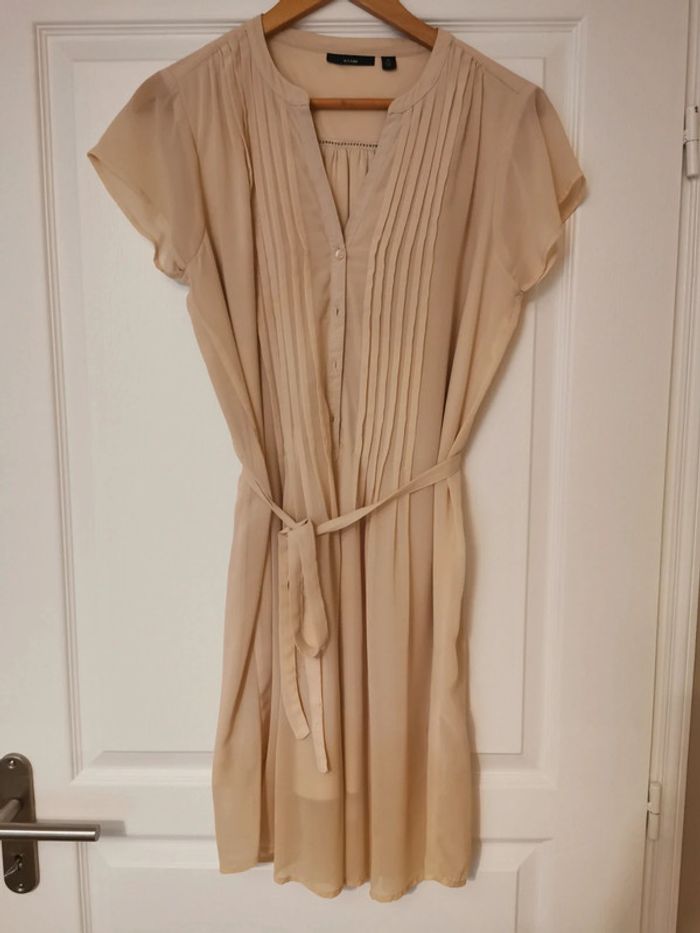 Robe rose / beige