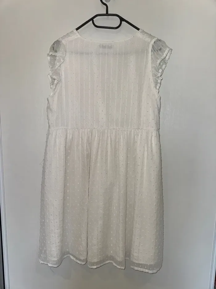 Robe blanche plumetis - photo numéro 5