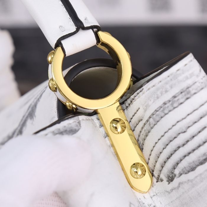 Louis Vuitton Capucines bb - photo numéro 4