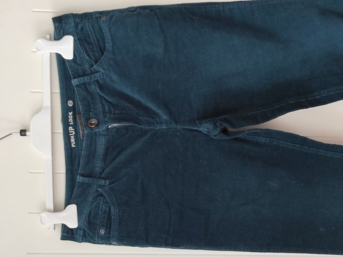 Pantalon droit femme velours bleu canard T.40 (push-up) - photo numéro 2